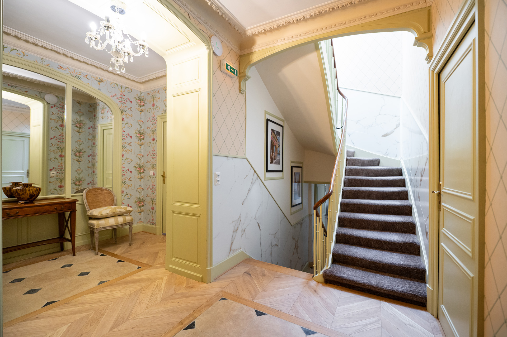 Une maison à un seul escalier, et des hôtes qui connaissent votre nom — Les Cordeliers, Sarlat